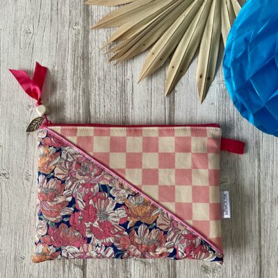 Pochette matelassée doublée / Damier Liberty Livres/ Rose