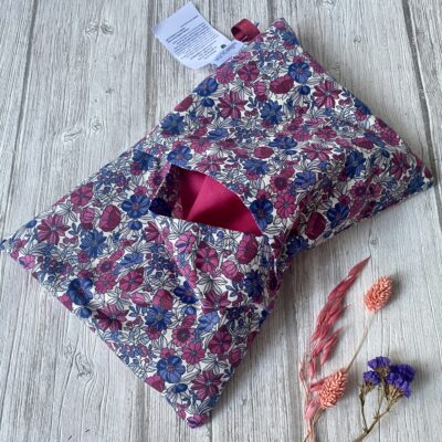 Bouillotte rectangulaire en graines de lin bio / Fleurs rose indigo