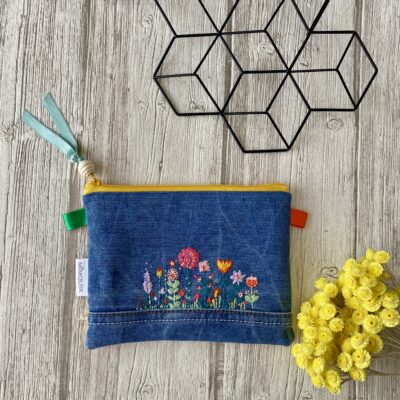 Trousse brodée / Fleurs Rifle / jean bleu, rose jaune vert orange – Image 2