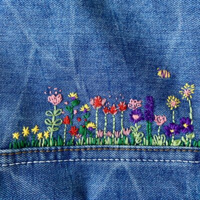 Pochette brodée / Fleurs Rifle et poche / jean bleu, beige – Image 3
