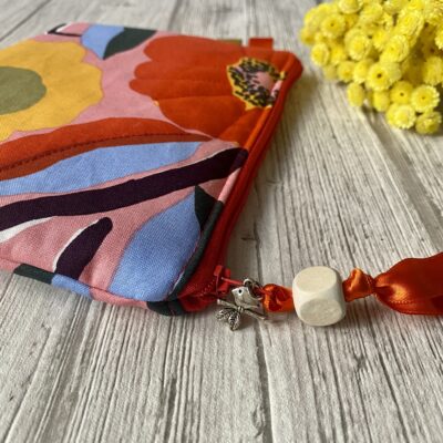 Pochette matelassée / Grosses Fleurs / orange rose jaune ciel vert – Image 4