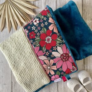 Couverture tricotée main et polaire/ Fleurs retro Sunflower / Rose Vert Blanc