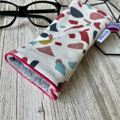 Etui à lunettes / Terrazzo / Ecru, brique, ciel – Image 2