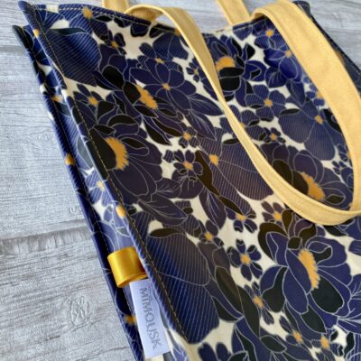 Petit cabas+Trousse / Enduit Grosses fleurs, marine jaune noir – Image 6