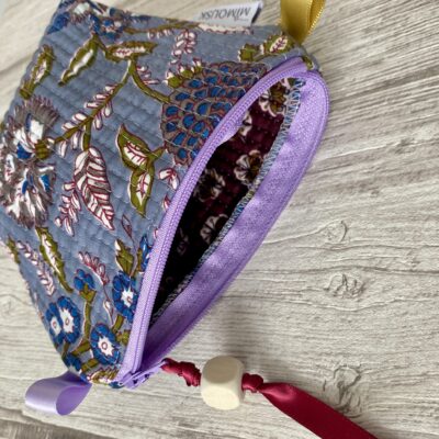 Porte-monnaie pochette matelassée / Tissu indien bleu rose bdx – Image 3