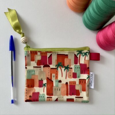 Trousse discrétion enduite / motif Medina, orange rose vert