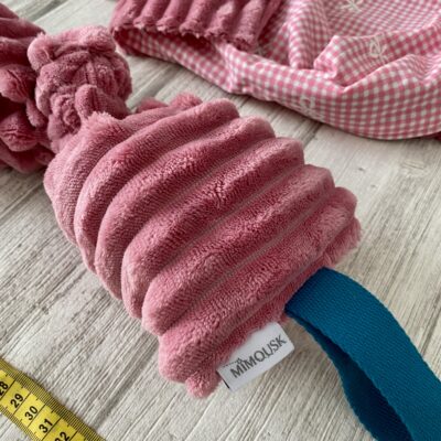 Jouet pour chien / Gros noeud scroutch polaire rose – Image 2