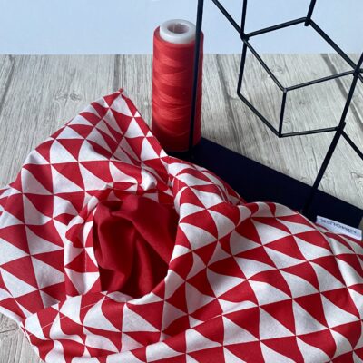 Bouillotte rectangulaire en graines de lin bio / Triangles / rouge blanc – Image 2