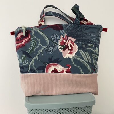 Sac motif fleuri retro bleu vert, velours rose – Image 6