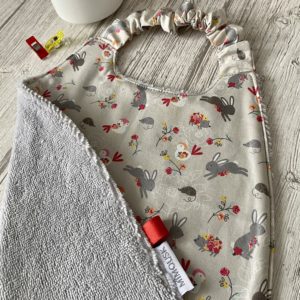 Serviette élastiquée coton et éponge bambou / Lapins Oiseaux Fleurs/ Gris jaune rouge