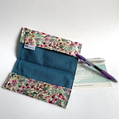 Porte-chéquier, enduit fleuri, coloris rose vert