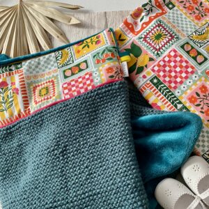 Couverture tricotée main et polaire/ Smoothie / Jaune Rose Vert