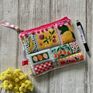 Pochette roudoudou matelassée pompons/ Smoothie, polaire rose pâle
