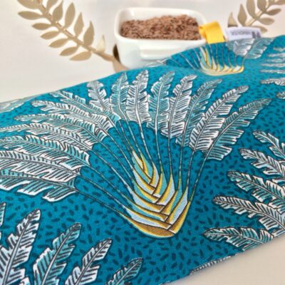 Bouillotte longue pour cervicales en graines de lin bio, décor palmes vert/jaune – Image 3