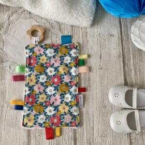doudou-etiquettes anneau de dentition bois fleurs vintage