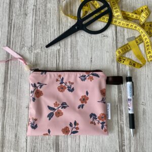 trousse imperméable motif fleuri vieux rose marine marron doublée minky doux