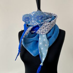 Foulard triangle polaire Mimousk. Fait-main, pièce unique.