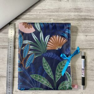 housse liseuse ou protege livre mimousk. Fait-main