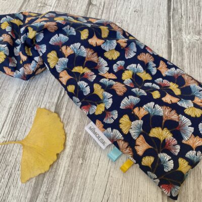 Bouillotte longue XL pour cervicales en graines de lin bio, marine Ginkgo – Image 2