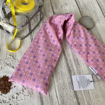 Bouillotte longue XL pour cervicales en graines de lin bio, motif carreaux fleurs, Rose