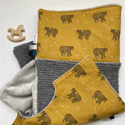 Couverture ours brun baloo - tricot, polaire et tissu - Gris/jaune moutarde – Image 3