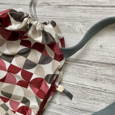 Sac de tapis de yoga ou pilates / jacquard géom ronds / Rouge beige kaki – Image 3