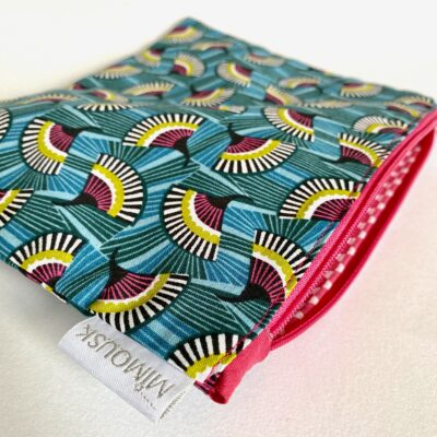 Pochette légère imprimé éventails effet wax, émeraude/rose – Image 3