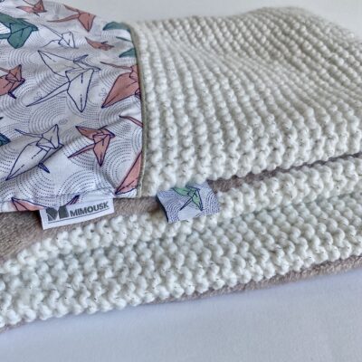 Couverture blanche pailletée - tricot, polaire parme et tissu grues origami