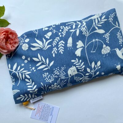 Bouillotte rectangulaire, imprimé maison colibri, bleue