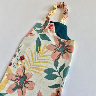 Maxi serviette XXL élastiquée, motif fleuri, écru/vert/jaune/rose – Image 2