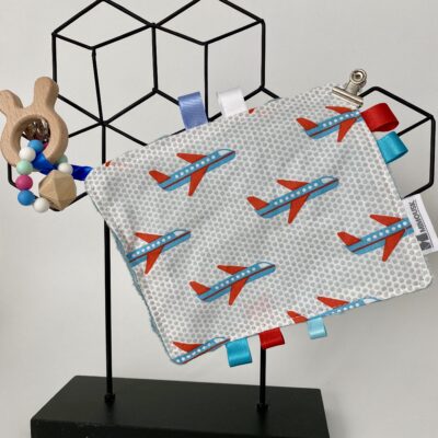 Doudou anneau de dentition, bois et silicone, décor avions