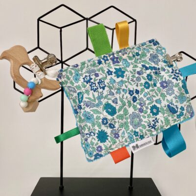 Doudou anneau de dentition, bois et silicone, Liberty bleu/vert