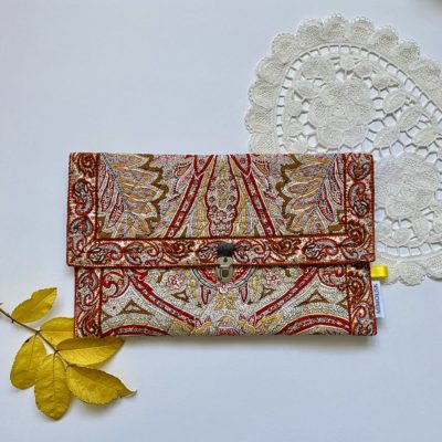 Pochette matelassée rouille & jaune / attache-cartable – Image 2