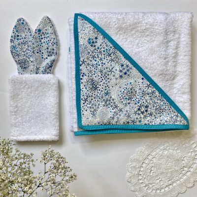 Cape de bain et mini-gant, Liberty étoiles Adelajda Bleu – Image 2
