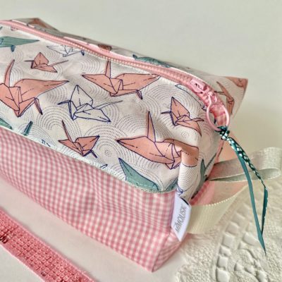 Trousse Carrée enduite, vichy rose, grues origami
