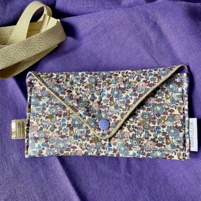 Pochette enveloppe matelassée Liberty fleuri, doublée Lin, coloris brun mauve bleu