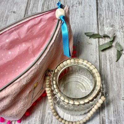 Trousse de toilette broderie Tente / éponge bambou et enduit / Rose – Image 4