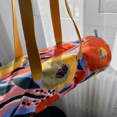 Sac polochon / rosarium tissu marimekko orange rose jaune – Image 6