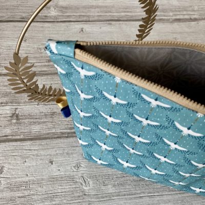 Trousse de toilette XL enduite / Grues, bleu beige – Image 2