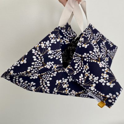 Sac à tarte / motif baies Yoichi marine-blanc-jaune – Image 3