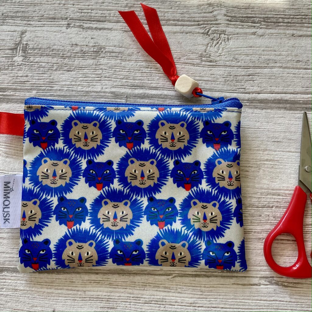 Cravate Vintage Guy Laroche 100% Soie - Motifs Marron Et Bleu Discret, Longueur 136 Cm, Largeur 8 Cm, Occasion élégante