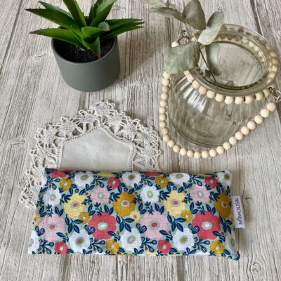 Eye pillow / motif fleuri vintage, vert rose jaune