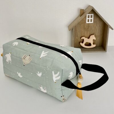 Trousse matelassée Oiseaux / vert clair céladon, blanc, jaune