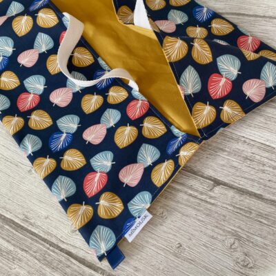 Sac à tarte / motif feuilles Cories, marine rouge jaune bleu