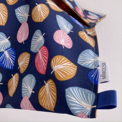 Sac à tarte / motif feuilles Cories, marine rouge jaune bleu – Image 3