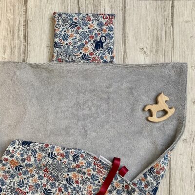 Tapis à langer nomade / motif Renard à lunettes Ciel, éponge bambou grise – Image 3