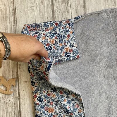 Tapis à langer nomade / motif Renard à lunettes Ciel, éponge bambou grise – Image 5