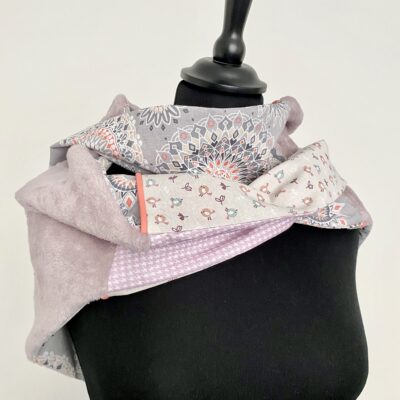 Foulard triangle polaire roudoudou/ parme et gris – Image 3