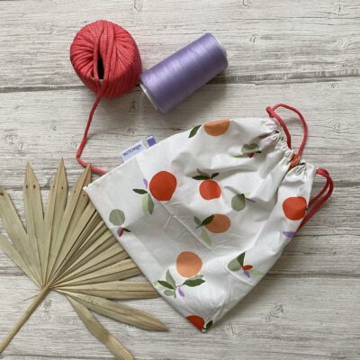 Sac à maillot mouillé/ enduit motif pêches marisol / blanc vert orange parme – Image 4