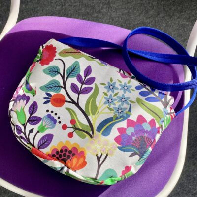 Sac bandoulière, tissu enduit Parc Floral, doublure lin violet – Image 2